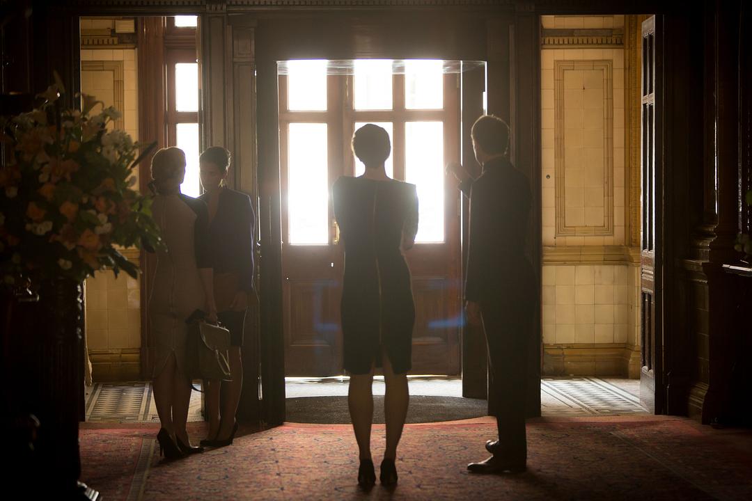 《荣耀之女》海报第18张图片