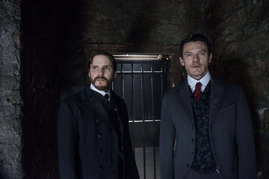 《沉默的天使》海报第14张图片