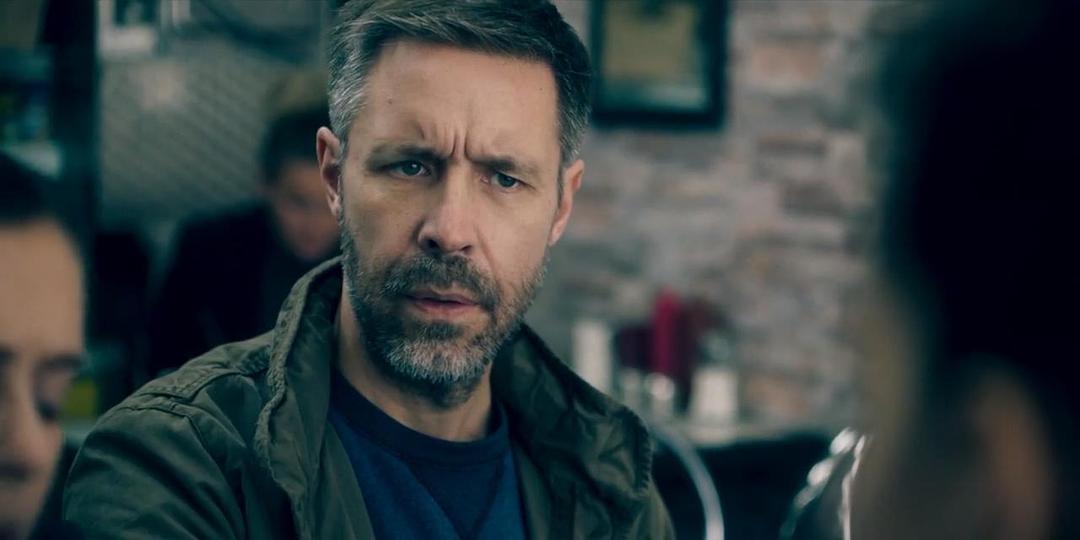 《告密者》剧照第6张图片