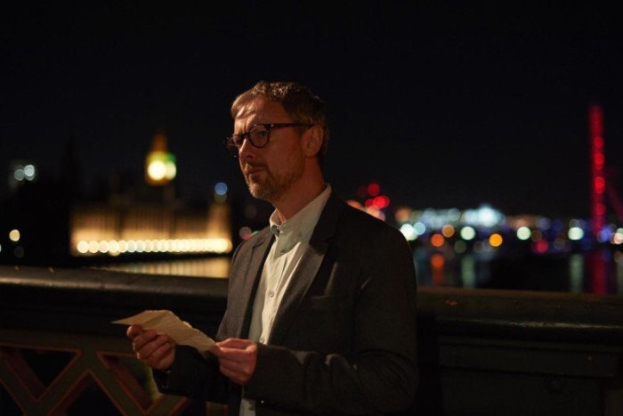 《连带伤害》剧照第15张图片