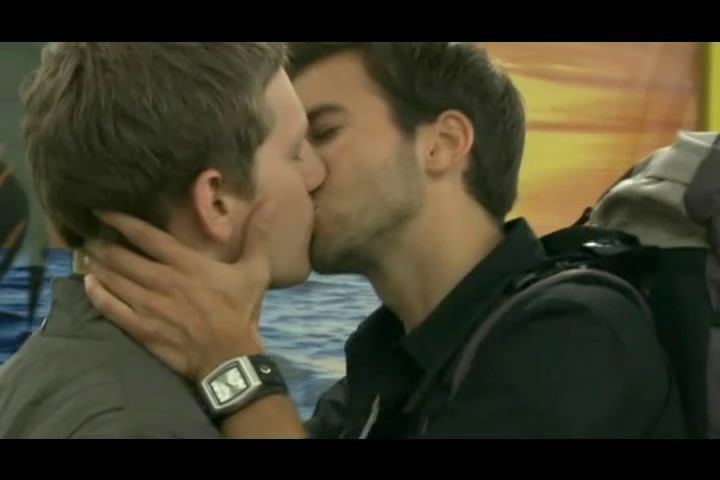 《hollyoaks:GayStoryline-JPC》海报第9张图片 《hollyoaks:GayStoryline-JPC》海报第9张图片