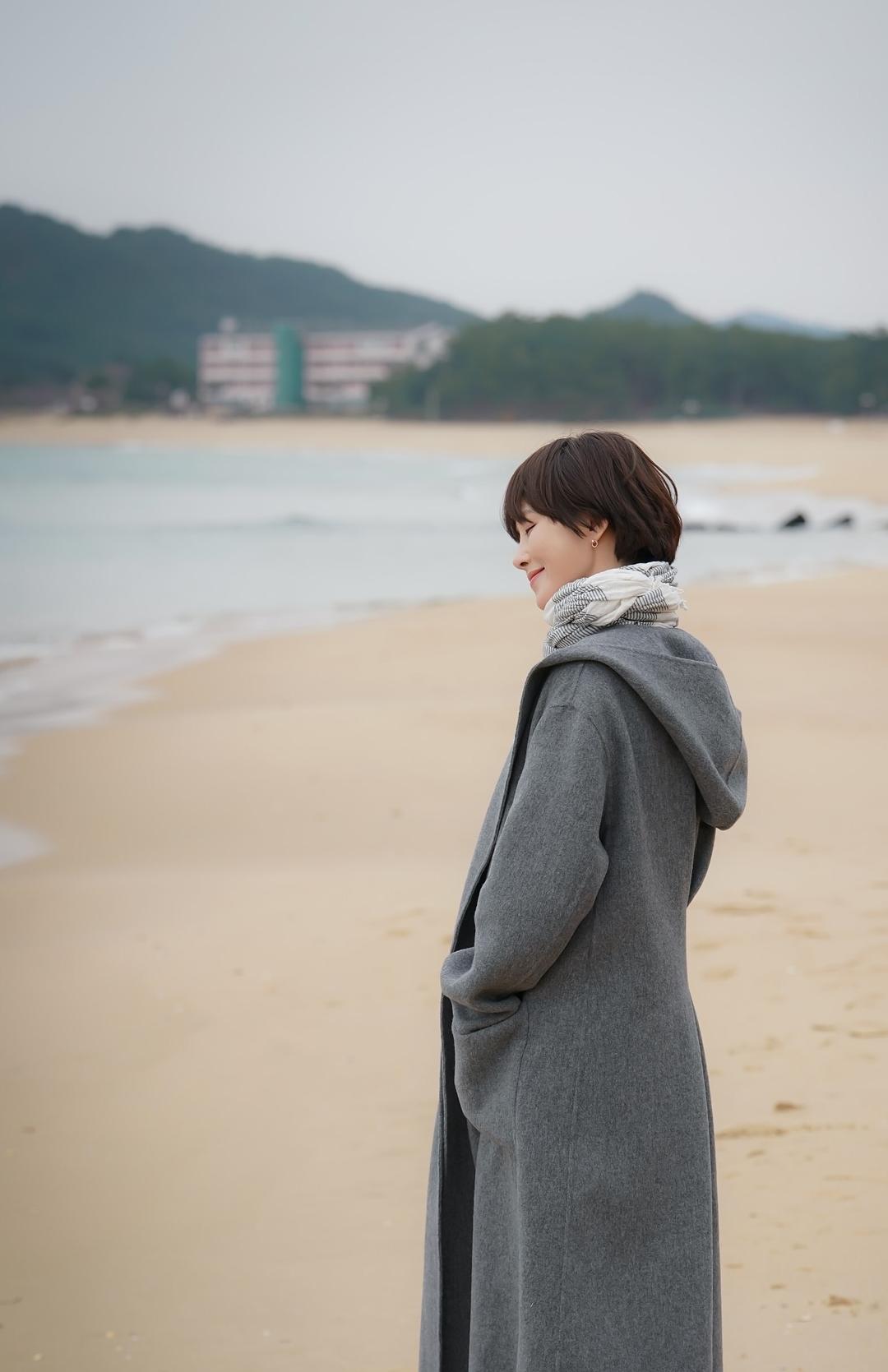 《能先接吻吗?》海报第5张图片 《能先接吻吗?》海报第5张图片