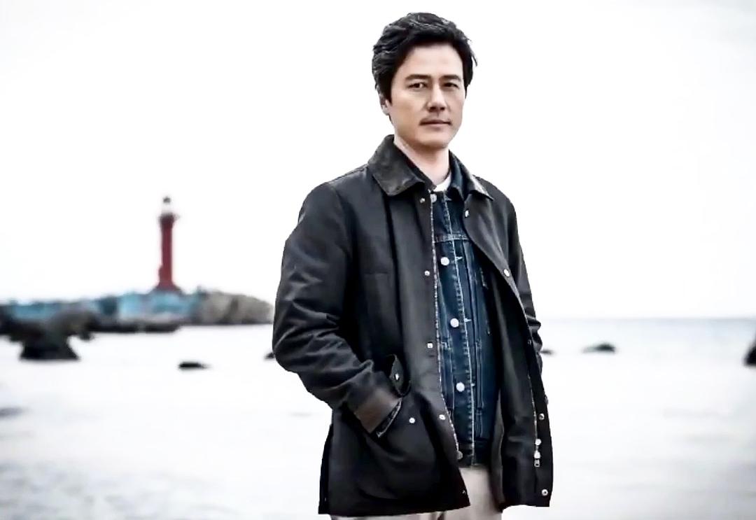 《能先接吻吗?》海报第54张图片 《能先接吻吗?》海报第54张图片